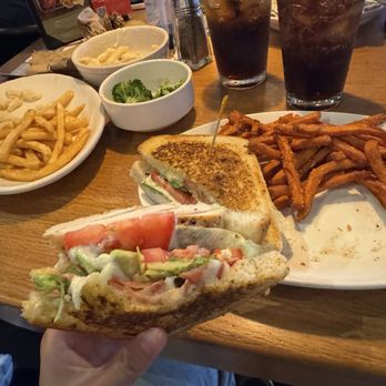 BJ's Restaurant & Brewhouse - California chicken club Sweet potato fries Steamed Broccoli Kids alfredo - American Near Me - Arlington, Texas BJ's Restaurant & Brewhouse - California chicken club Sweet potato fries Steamed Broccoli Kids alfredo - American Near Me - Arlington, Texas