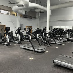 Mcchord Afb Sports and Fitness Center