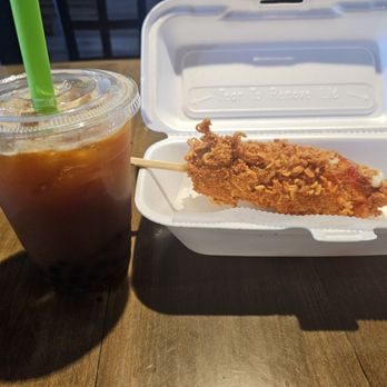 T cafe - Mango tea and ramen half and half - Desserts Near Me - Philadelphia, Pennsylvania