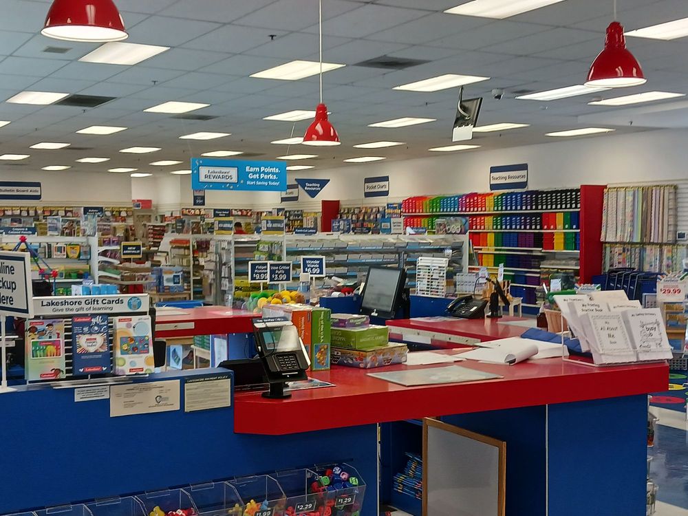 LAKESHORE LEARNING STORE Updated August 2024 67 Photos & 29 Reviews