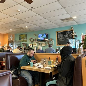 Oceanview Diner - Inside - Breakfast & Brunch Near Me - Norfolk, Virginia