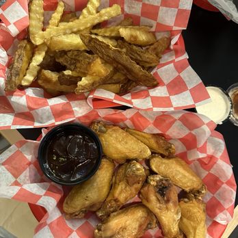 Stadium Take Out - Chicken Wings Near Me - Madison, Wisconsin