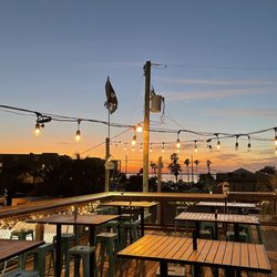 Sunset Cafe Waterfront Grill & Bar - Rooftop