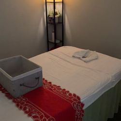 Holiday Massage Spa - Wow, this massage is really great! From entering the door to leaving, every moment is full of surprises.