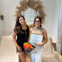 Bella Smiles Teeth Whitening - Our new student is now ready to start her own beauty business as a cosmetic teeth whitening specialist!