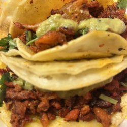 Taqueria La Nena - Pastor on corn tortillas.