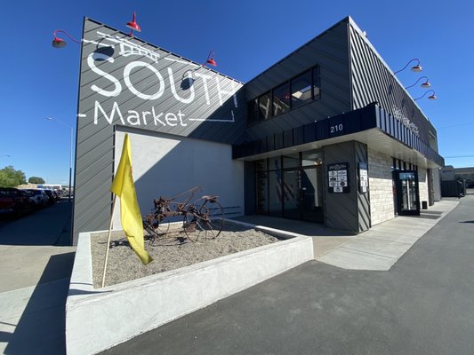 The Smokey Bone BBQ-Twin by null