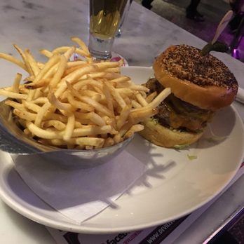 Deville Dinerbar - Their amazing fries !! - Diners Near Me - Montreal, Quebec Deville Dinerbar - Their amazing fries !! - Diners Near Me - Montreal, Quebec