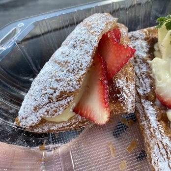 Cream Pan - Strawberry Croissant - Bakeries Near Me - Tustin, California Cream Pan - Strawberry Croissant - Bakeries Near Me - Tustin, California