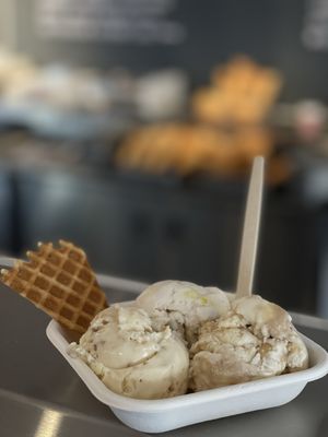 Jeni's Splendid Ice Creams by null