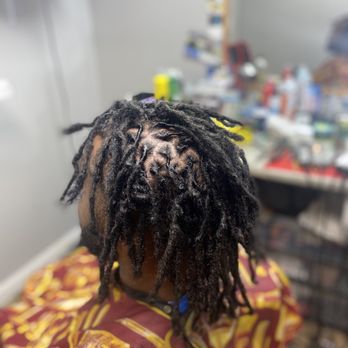 Headliners Barbershop - Retwist Accepting appts 7 Days a Week Kisha Ann 615:349:6036 - Barbers Near Me - Detroit, Michigan Headliners Barbershop - Retwist Accepting appts 7 Days a Week Kisha Ann 615:349:6036 - Barbers Near Me - Detroit, Michigan