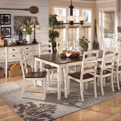 Seaside Furniture Gallery & Accents