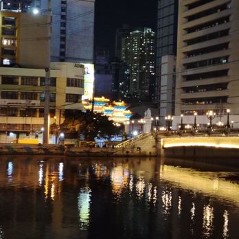 Pasig River Esplanade - Street Vendors Near Me - Manila, NCR