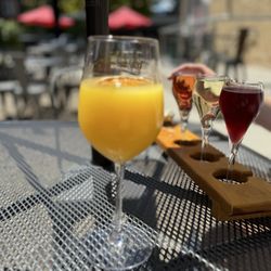 Mousse Sparkling Wine Co. - Mimosa and outdoor summer seating