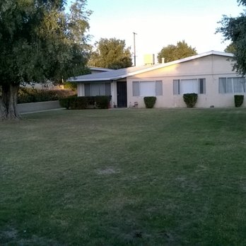Lamplighter Apartments - Nice open areas of landscaping - Apartments Near Me - Banning, California Lamplighter Apartments - Nice open areas of landscaping - Apartments Near Me - Banning, California