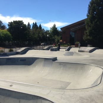 Burgess Skate Park - Skate Parks Near Me - Menlo Park, California