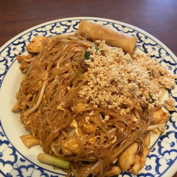Thai Emerald - Pad Thai Lunch - Thai Near Me - Huntersville, North Carolina Thai Emerald - Pad Thai Lunch - Thai Near Me - Huntersville, North Carolina
