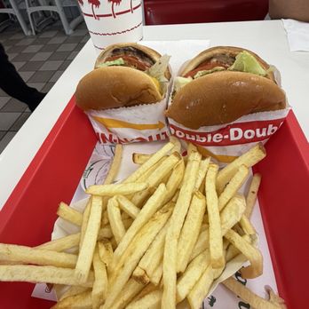 In-N-Out Burger - Cheeseburger, Double-Double Burger & Fries - Burgers Near Me - Redondo Beach, California In-N-Out Burger - Cheeseburger, Double-Double Burger & Fries - Burgers Near Me - Redondo Beach, California