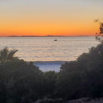 Salt Creek Beach Park - Catalina Island in the background at Sunset. - Beaches Near Me - Dana Point, California Salt Creek Beach Park - Catalina Island in the background at Sunset. - Beaches Near Me - Dana Point, California