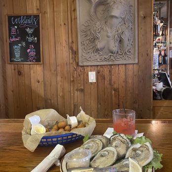 Dockside Seafood House - Oyster appetizer. They're huge!! - Seafood Near Me - Calabash, North Carolina Dockside Seafood House - Oyster appetizer. They're huge!! - Seafood Near Me - Calabash, North Carolina