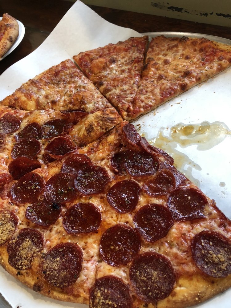 PIZZERIA DA VINCI Updated October 2024 16 Photos & 51 Reviews 363 W High St, East Hampton