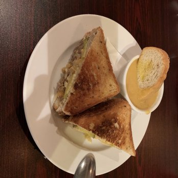 Full Circle Eatery - Seared meatloaf melt - New American Near Me - Jacksonville, Florida Full Circle Eatery - Seared meatloaf melt - New American Near Me - Jacksonville, Florida