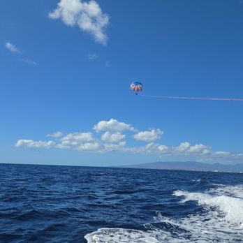 X-Treme Parasail - Parasailing Near Me - Honolulu, Hawaii X-Treme Parasail - Parasailing Near Me - Honolulu, Hawaii