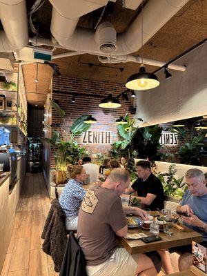 Zenith - Brunch & Cocktails Bar by null
