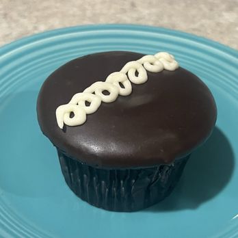 Trophy Cupcakes and Party - Hostess back to school special flavor - Coffee & Tea Near Me - Seattle, Washington