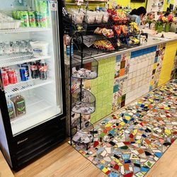 Playful Potter - Entryway and snacks to purchase
