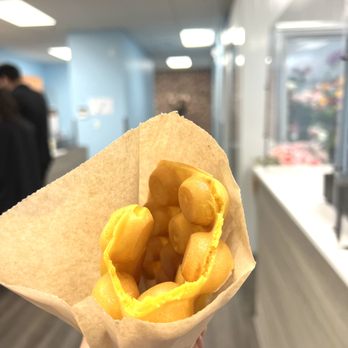Cafe Eggstatic - Mochi Bubble Waffle - Bubble Tea Near Me - Vancouver, British Columbia