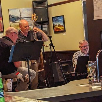Seasonal Grille - A jazz band plays a variety of crowd friendly songs. - Italian Near Me - Hastings, Michigan Seasonal Grille - A jazz band plays a variety of crowd friendly songs. - Italian Near Me - Hastings, Michigan