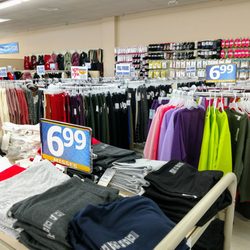 Roses Express - Four long racks of Full Figure clothing