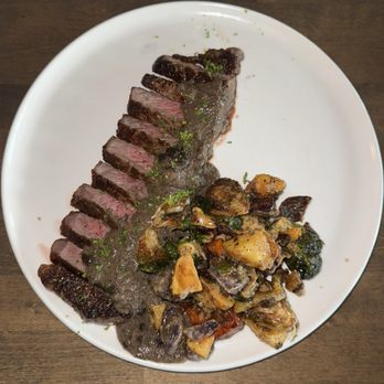 Black Walnut - Beef tips - New American Near Me - Oklahoma City, Oklahoma Black Walnut - Beef tips - New American Near Me - Oklahoma City, Oklahoma