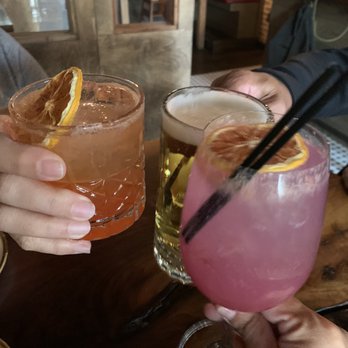 Jack Jones Bar - Stella Artois, Lager, 4,8% BEL Summer Vibes Gin Lizzy - Irish Pub Near Me - Astoria, New York