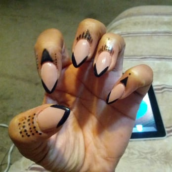 10 Perfect Nails - Stilleto v french tip (black cuticle tattoo's) - Nail Salons Near Me - Tracy, California