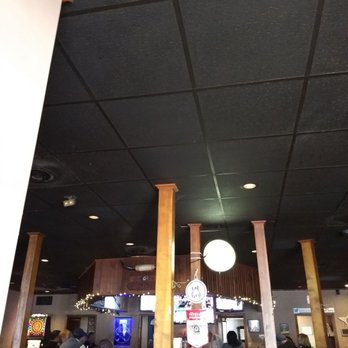 Elmo's - Inside - American Near Me - Getzville, New York
