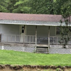 Diamond Lake Resort - Diamond Lake Resort idea of a "Cottage" for $114- $119 per night