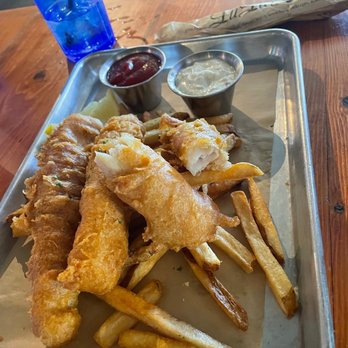 Lulu's Waikiki - Fish and chips - Burgers Near Me - Honolulu, Hawaii