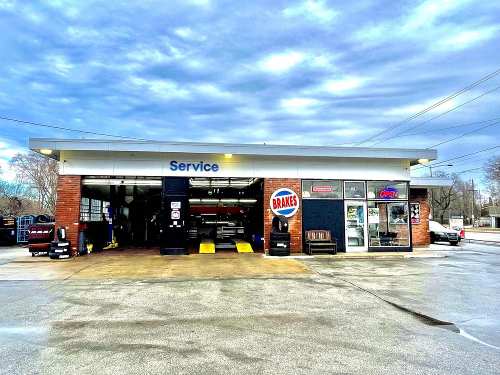 VICTORY GARAGE Updated August 2024 878 Mather St, Green Bay