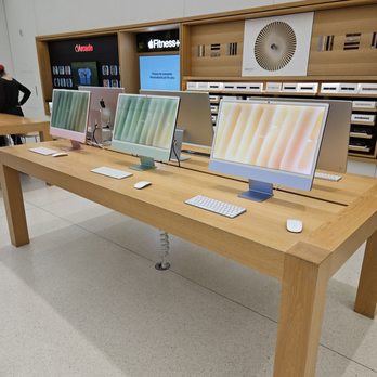 Apple Sherman Oaks - Mac Pro - Computers Near Me - Sherman Oaks, California