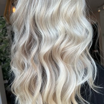 Mane Haven Salon - Custom blonde - Hair Salons Near Me - Allentown, Pennsylvania Mane Haven Salon - Custom blonde - Hair Salons Near Me - Allentown, Pennsylvania