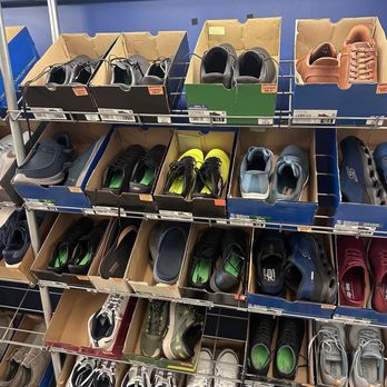 SKECHERS Warehouse Outlet - Shoe Stores Near Me - Santa Clara, California SKECHERS Warehouse Outlet - Shoe Stores Near Me - Santa Clara, California