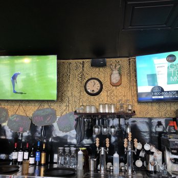 HopScotch Cafe - Large TVs for viewing sports or other events! Great bar size!!! - Sandwiches Near Me - Dunedin, Florida HopScotch Cafe - Large TVs for viewing sports or other events! Great bar size!!! - Sandwiches Near Me - Dunedin, Florida