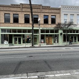 Exterior photo of Anthropologie - Pasadena, California Exterior photo of Anthropologie - Pasadena, California