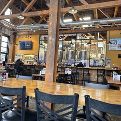 Albion Malleable Brewing Company - Dining room and brewery