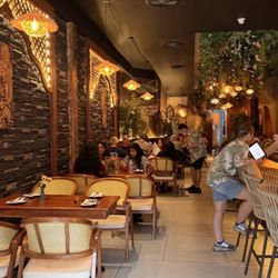 Elephant Ear Thai Restaurant - Interior