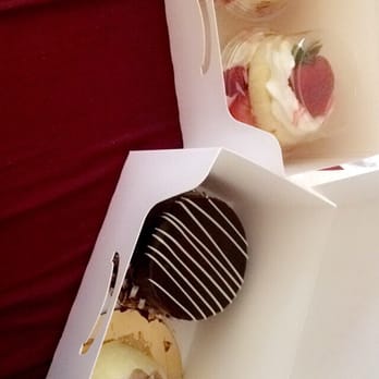 Carlo's Bakery - Chocolate covered white mouse is great And so are the strawberry shortcakes Cheesecake was the worst :/ - Bakeries Near Me - Hoboken, New Jersey Carlo's Bakery - Chocolate covered white mouse is great And so are the strawberry shortcakes Cheesecake was the worst :/ - Bakeries Near Me - Hoboken, New Jersey