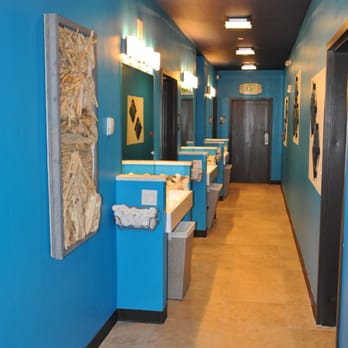 The Bunkhouse - Trough sinks in hall. - Guest Houses Near Me - Minturn, Colorado