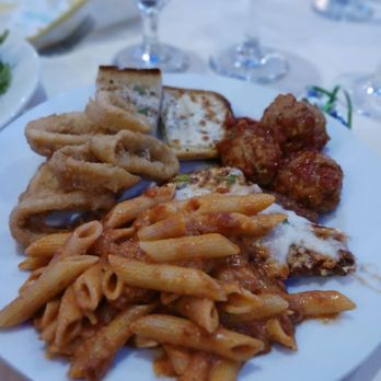 Cafe Luna - Calamari, garlic bread with cheese,  meatballs, chicken Parmigiana and penne Ala vodka - Italian Near Me - Cromwell, Connecticut